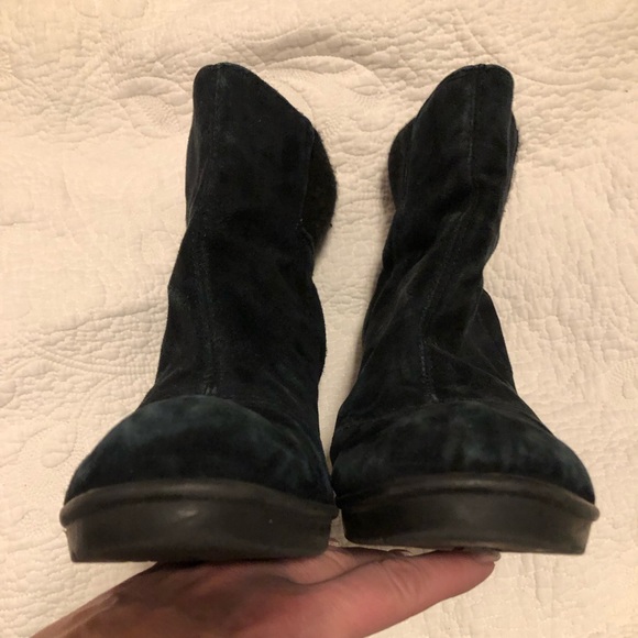 Kenneth Cole Reaction size 9 Med black booties - Picture 2 of 11